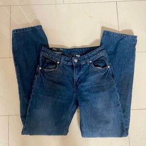 H&M Straight Fit Dark Blue Jeans Size 2